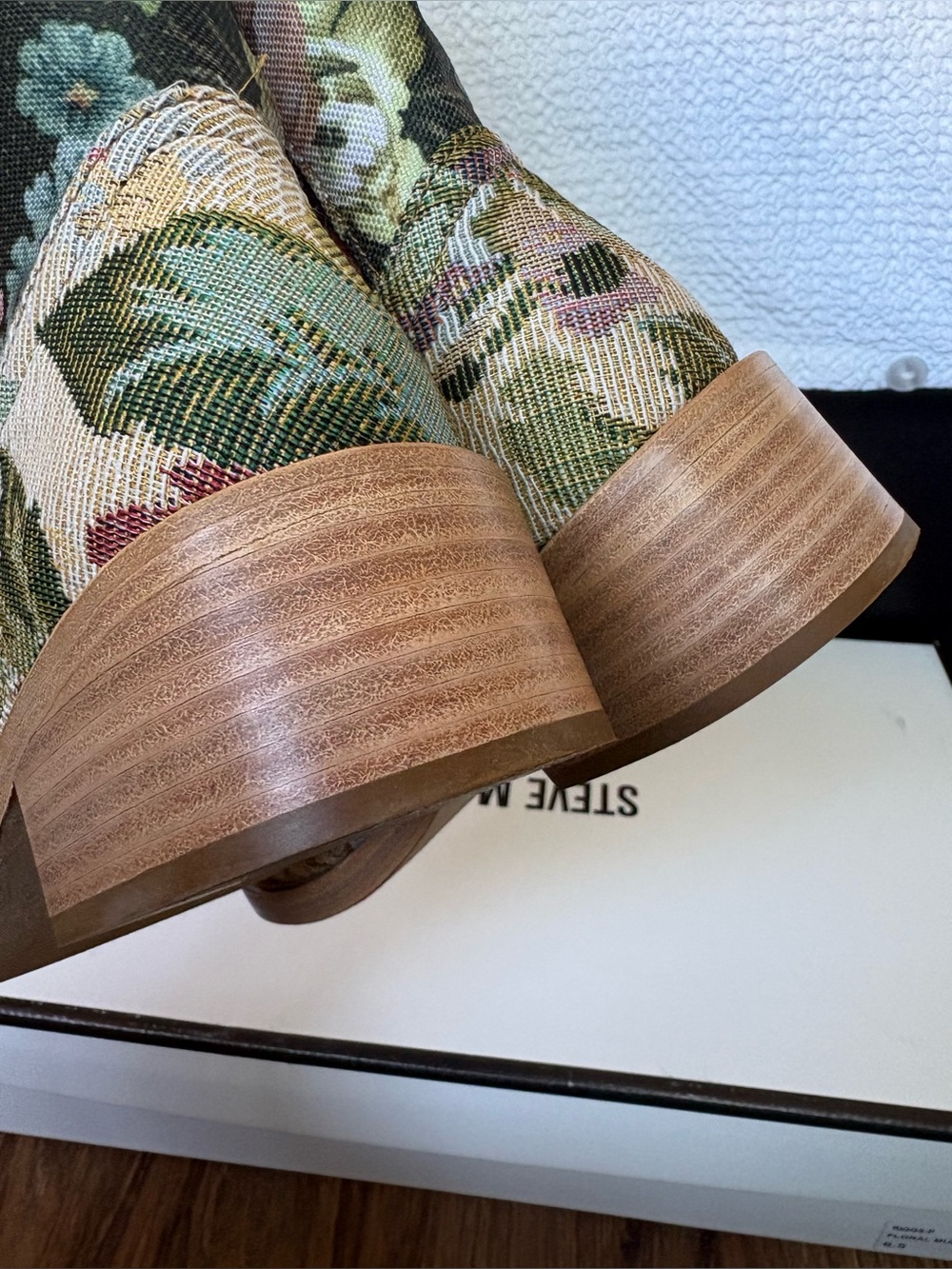 Steve Madden Floral Patchwork boot - Picture 5 of 15